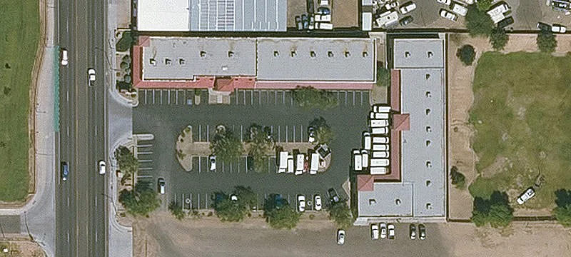 Single-Story Multi-Tenant Retail Office