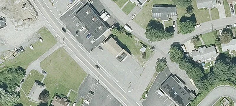 Auto Repair and Retail Building