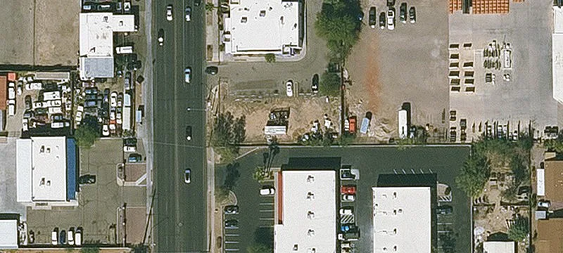 Multi-Tenant Retail Warehouse Property