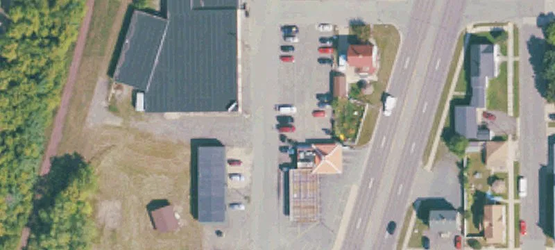 Automotive Garage and Retail Building