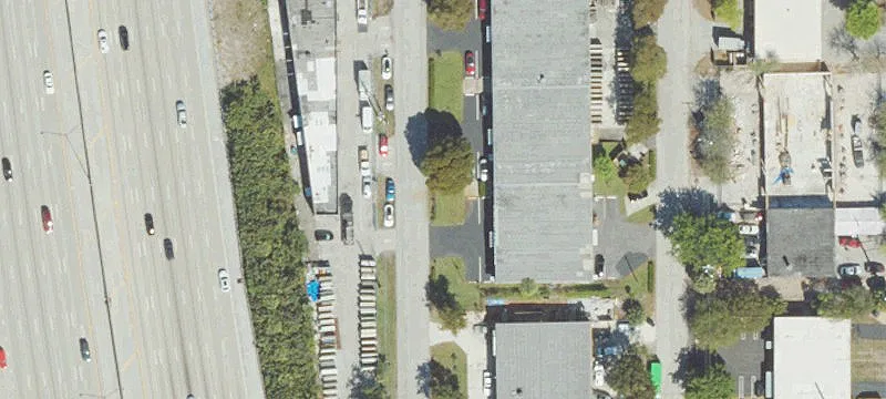 Multi-Bay Warehouse with Leasing