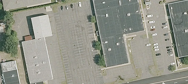 Single-Story Office/Flex Building