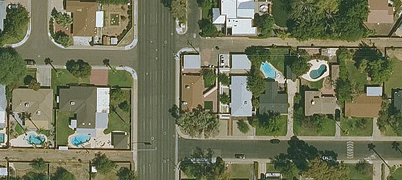 Well-Maintained Duplex With Ample Parking