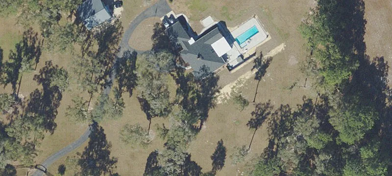 Equestrian Farm with Equipment Shop