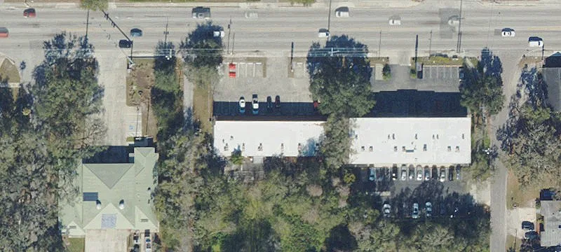 Retail Plaza with Long-Term Leases