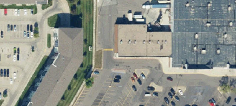 Single-Tenant Retail Center