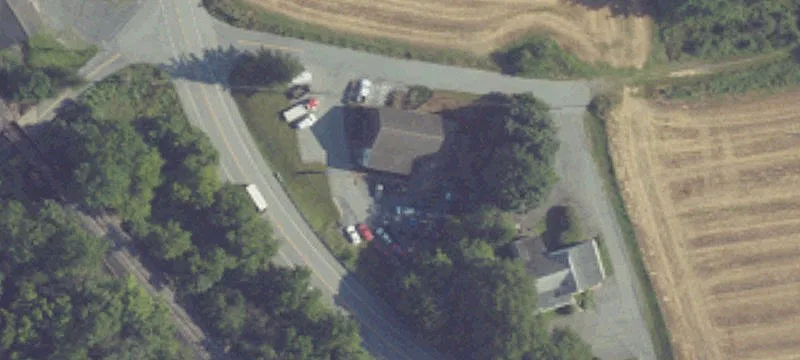 Retail/Service Shop with Parking