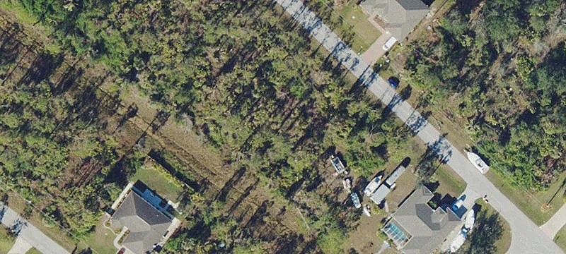 Waterfront-Adjacent Buildable Lot
