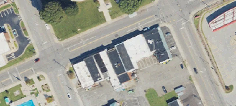 Retail Building with 3,720 SF