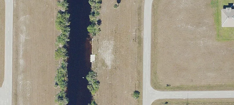 Western-Exposure Waterfront Land Lot