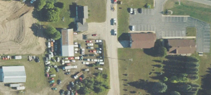 Zoned B-2 Warehouse with Multiple Doors