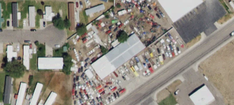 Commercial Building on 3.5 Acres