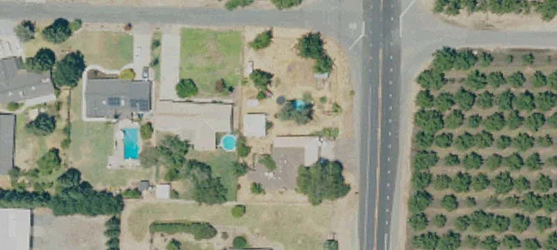 Restaurant Building with Mobile Home