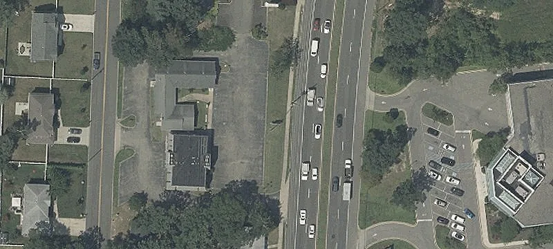 Commercial Land with Traffic Light Access