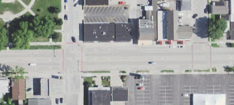 Multi-Tenant Retail Building