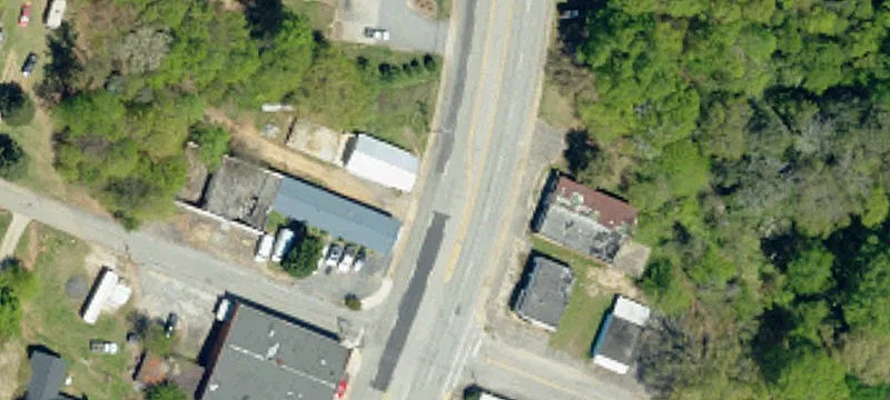 Warehouse with Ample Parking