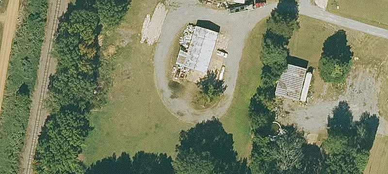 Automotive Repair Building with Drive-Ins