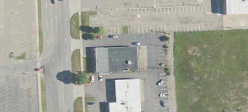 NNN Retail Building with Rear Door