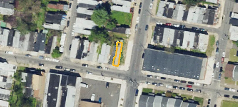 Mixed-Use Live-Work Commercial Property