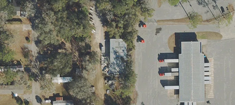 Light Industrial Warehouse With Fenced Yard