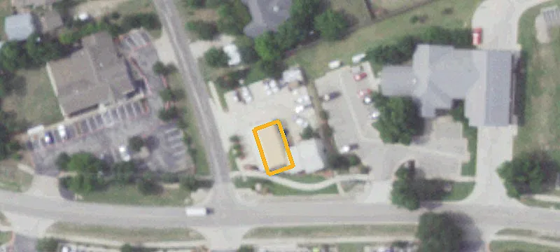 Showroom with Warehouse on Corner