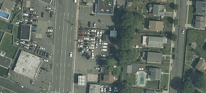 Single-Tenant Corner Restaurant Storefront