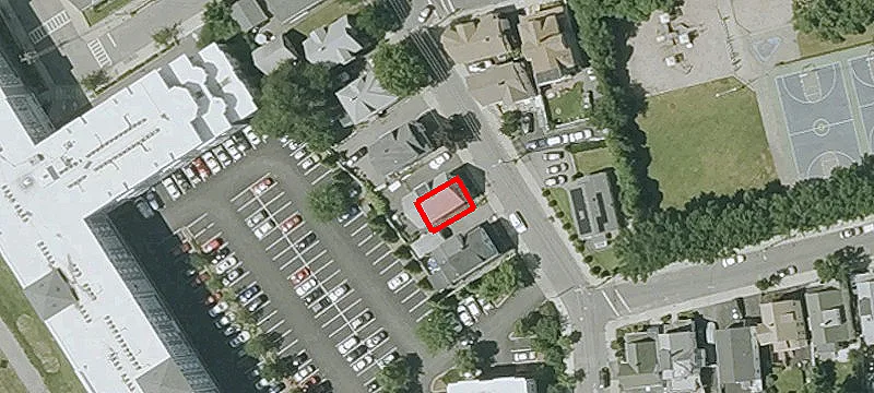 Two-Level Duplex with 4 Bedrooms