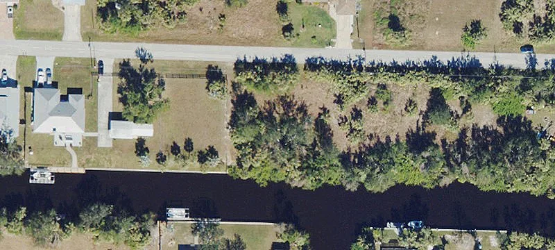 Direct Waterfront Homesite