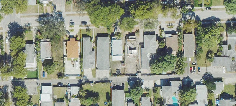 Duplex with Two Adjacent Lots
