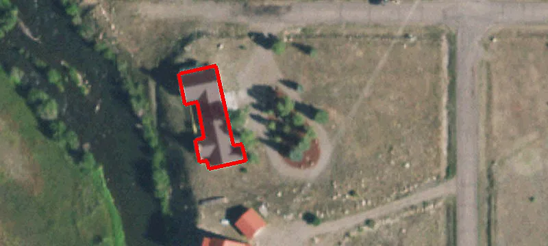 River-Access Land with RV Parking