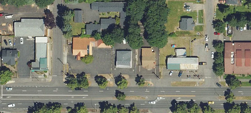 Freestanding Office/Retail with Parking