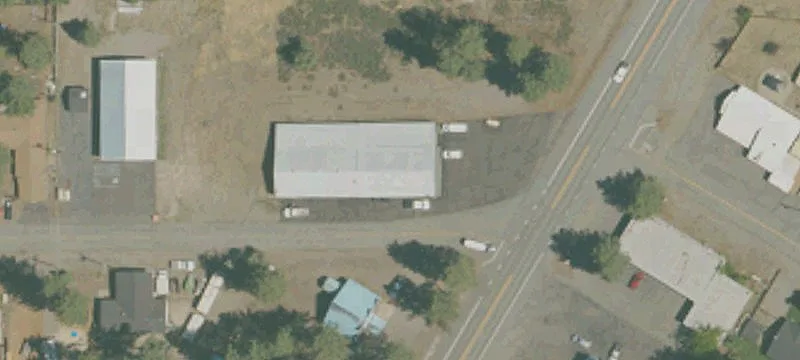 Retail Showroom and Warehouse
