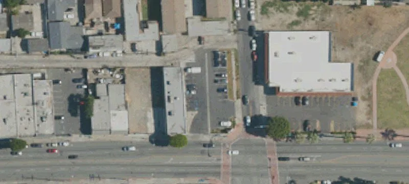 Freestanding Convenience Store Building
