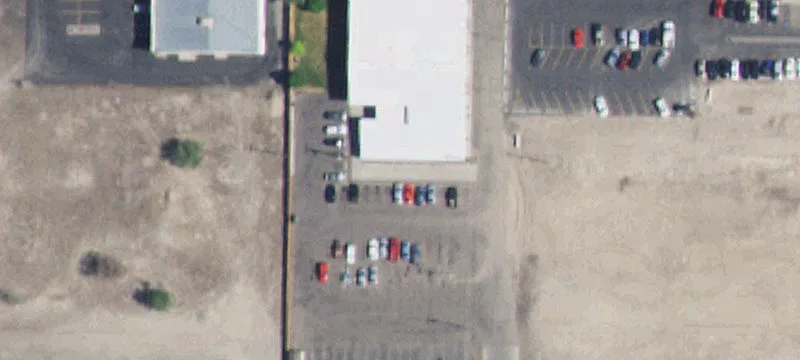 Multi-Tenant Retail Building with Lot