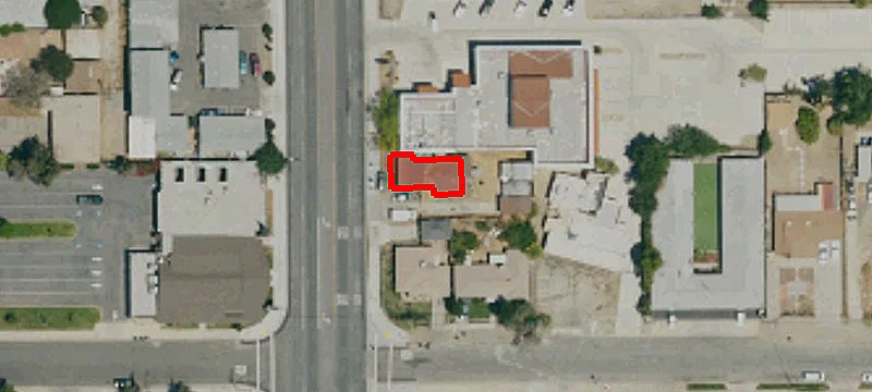1-Bed Duplex with Detached Garage