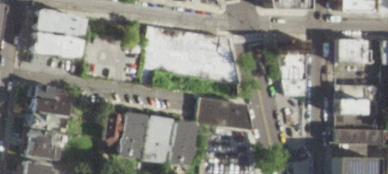 Three-Story Column-Free Warehouse