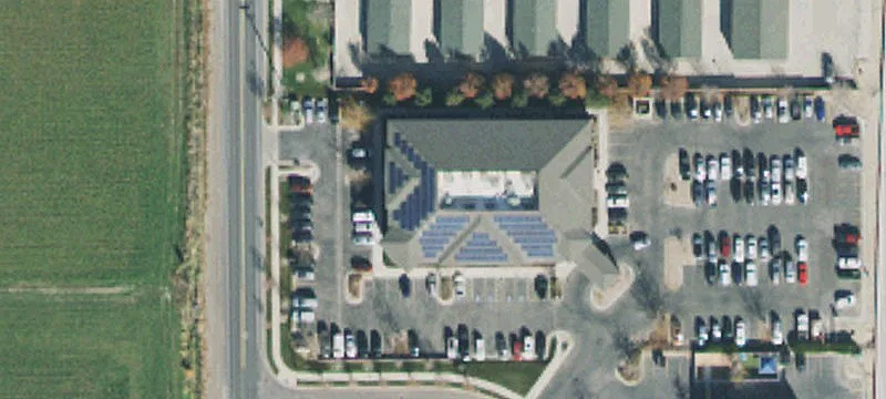 Rear-Loaded Warehouse with Clear Height
