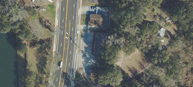 Two-Unit Retail Building With Laundromat