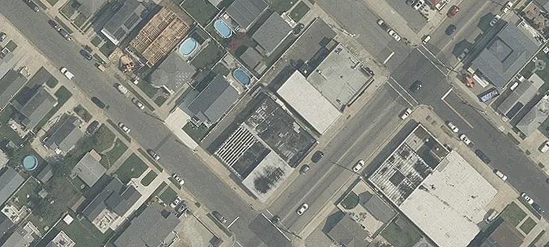 Retail and Office Commercial Building