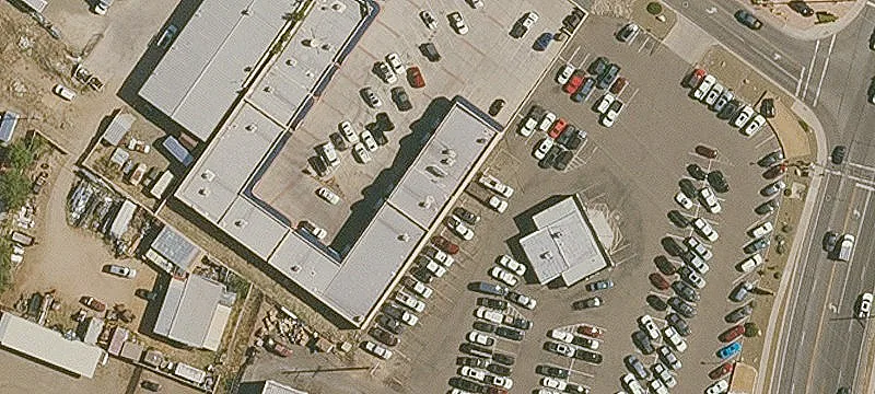 Multi-Tenant Retail Auto Center