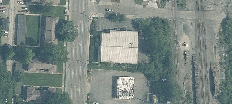 Multi-Bay Automotive Service Facility