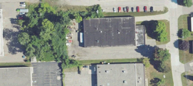 Light-Industrial Warehouse with Overhead Doors
