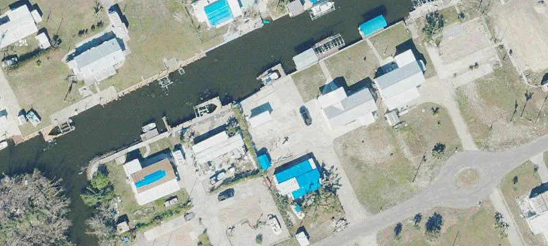 Canalfront Dock and Boat Lift Lot