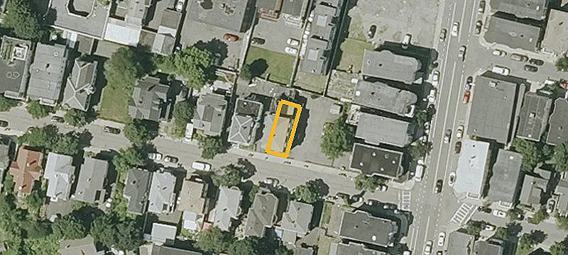 Like-New 4BR Residential Unit