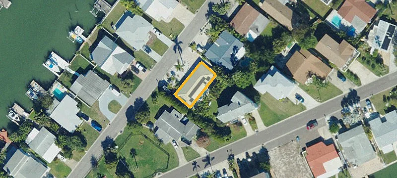 Vacant Beachfront-Adjacent Home Lot