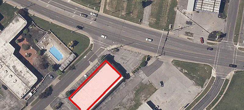 Commercial Land with 7 Lots