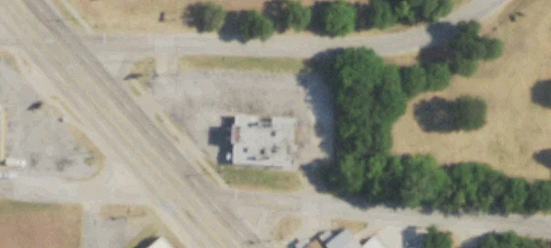 Multi-Tenant Retail Center with NNN