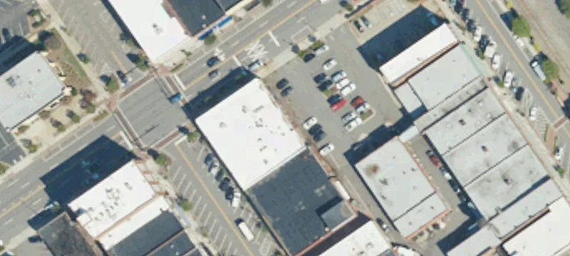 Three-Space Retail and Restaurant Building