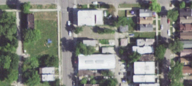 Brick 3-Flat with Large Yards