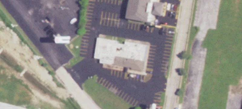 Restaurant and Bar Building